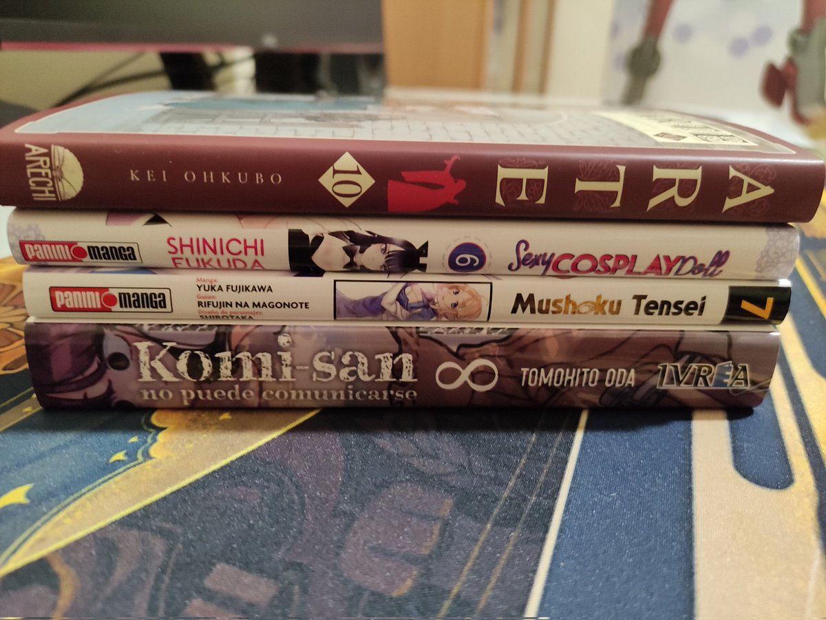 Ruisumore's tweet image. Compras de fin de mes en @multiversofriki. Me pongo al día con Arte de @ArechiManga y más Komi-san de @Ivrea, junto a la Nendo de Komi. También Sexy Cosplay Doll y Mushoku Tensei de @MangaPaniniEsp