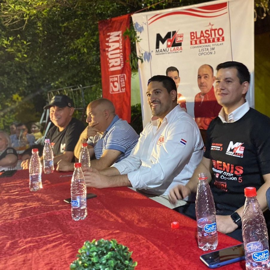 manularapy's tweet photo. Excelente encuentro en 🏠 de doña Julia, con integrantes del equipo de @denisnupe y @BlasBen48181561
🚩 ¡La renovación está en marcha!
#ATodaMáquina
#LaNuevaGeneración
#ManuLara2022
#MauriDiputado
#VíctorMirandaSenador
#WiensPresidente🇵🇾
#MaritoPresidenteANR
#Lista3M https://t.co/8G0Hw7mMDw