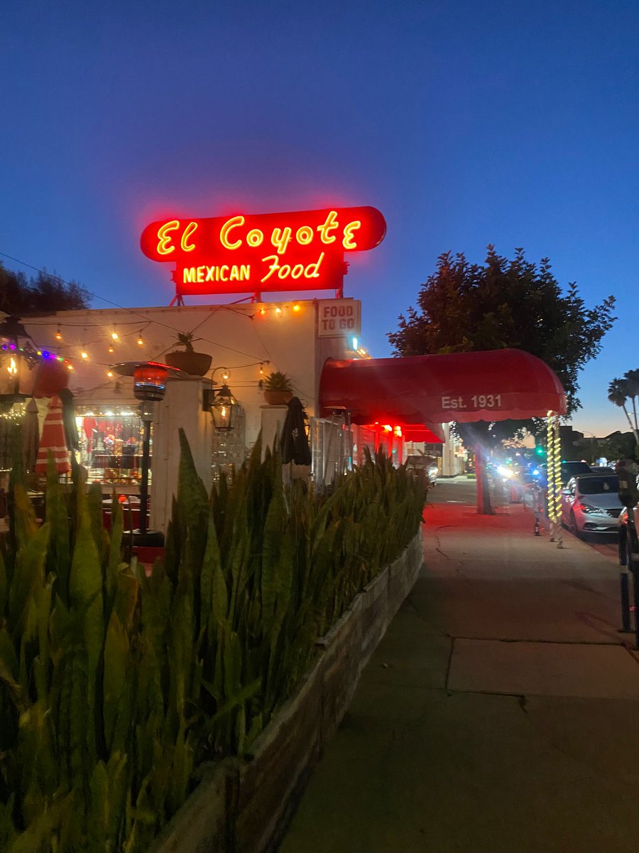 EamonnMacNeish's tweet photo. Went for dinner the last place Sharon Tate went in 1969 https://t.co/naCopxZxSH