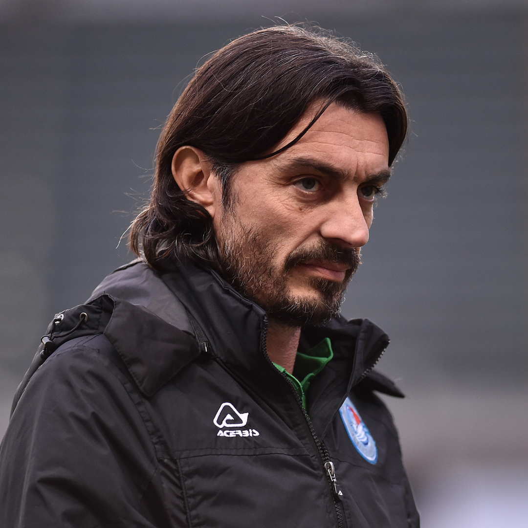 UCAlbinoLeffe's tweet photo. 🗣️ Parole #aLla Vigilia | Mister Biava in vista del match di campionato valido per la 15a giornata di @LegaProOfficial 🇮🇹 #aL - @aurorapropatria 🎤
Le sue dichiarazioni ▶️ https://t.co/3RavgDFNJU ✍️
#ALBPPA #ForzaScècc #ForzaaL 💙 https://t.co/TewBUAvYYc