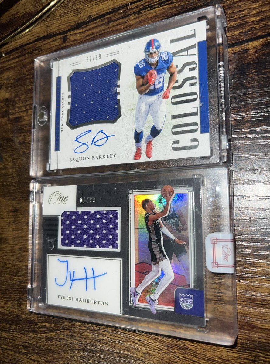 PrizePicksPapa's tweet photo. Rookie patch auto’s mail call 🔥🏈🏀#TradingCards #NationalTreasures #PaniniOneAndOne #RPA #TheHobby #Collectibles #PapasPulls #NBA #NFL 

Saquon is for sale Hali is not 😈 https://t.co/cHYhHMMjlo