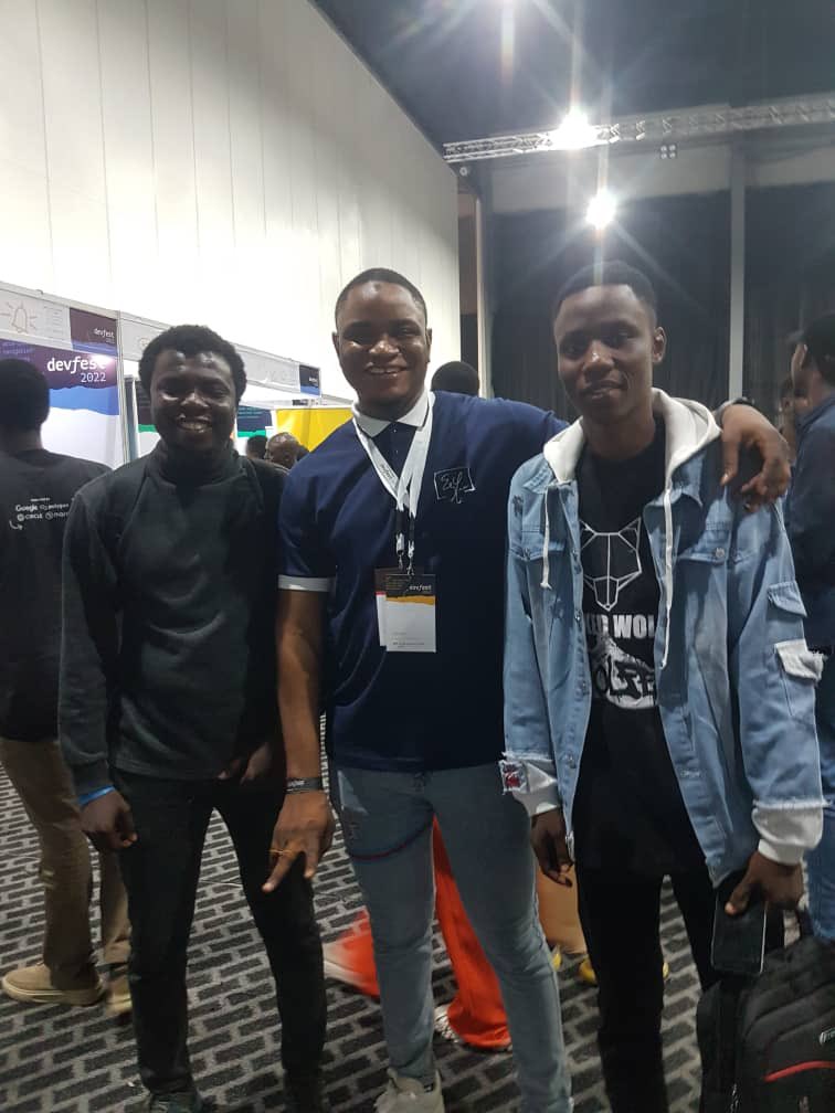 Asquare012's tweet image. It’s so exciting meeting my web3 model @olanetsoft 
#DevFestLagos 
#DevFestLagos2022