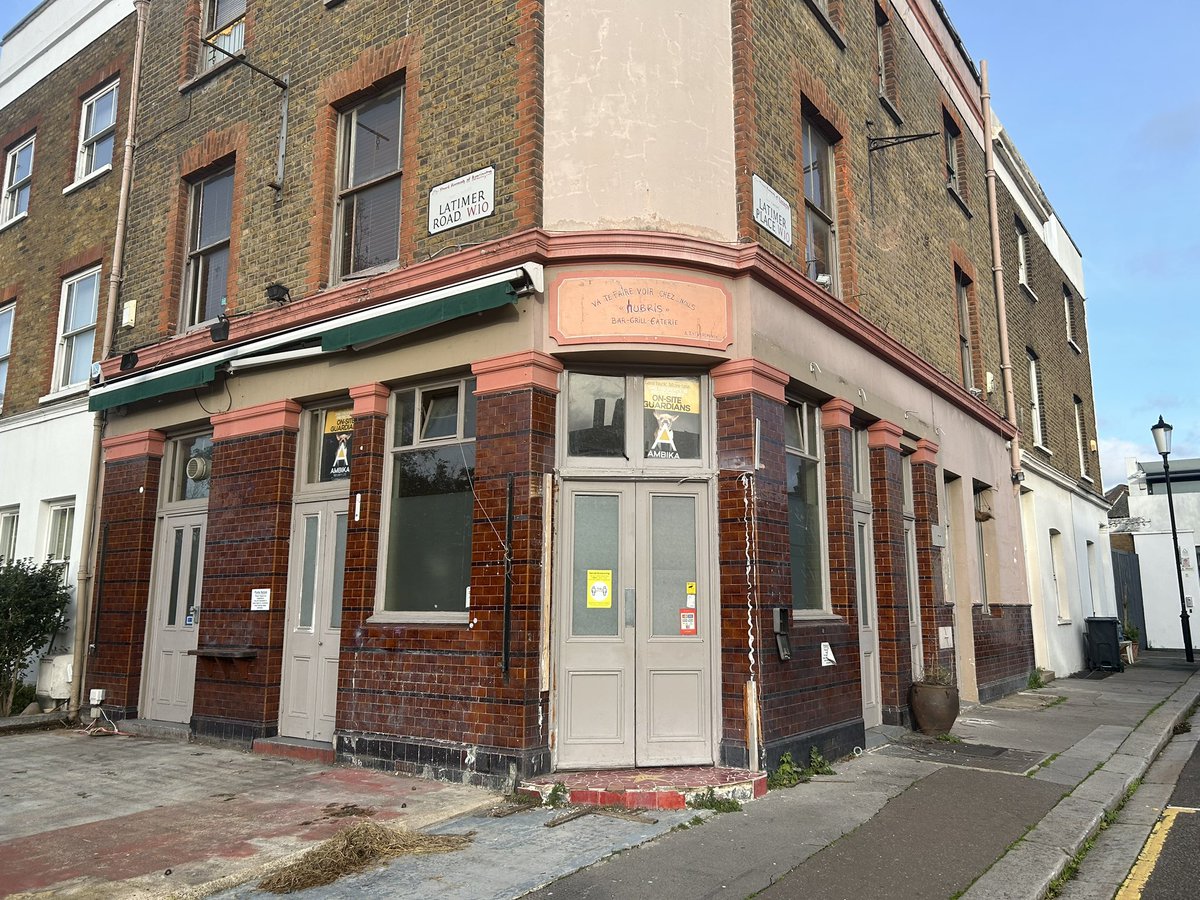 PubsSaving's tweet image. Ariadne’s Nectar Bar, 274 Latimer Road was forced to close by their landlords earlier this year. All pub signage now removed. Latimer Road once had 7 pubs &amp;amp; they are all gone. The pub was granted Asset of Community Value status in Oct 2019. #ACV #w10 #closedpubs