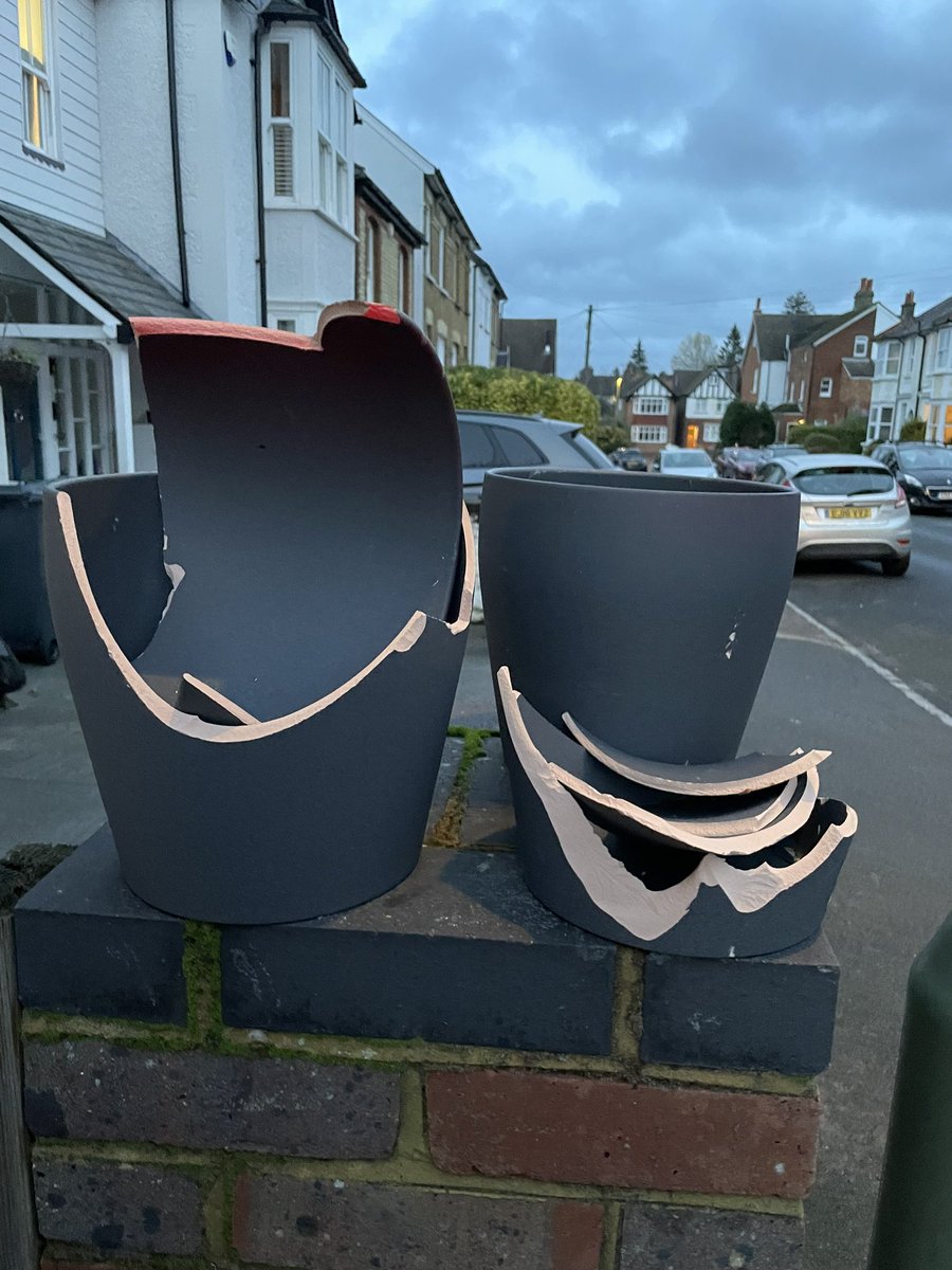 DaisyKMitchell's tweet photo. @IKEAUK I need help! Bought some plant pots. They were stacked at checkout by the server. got them home and they were stuck together. Trying to get them apart caused this!! https://t.co/iwoYDbKiBT