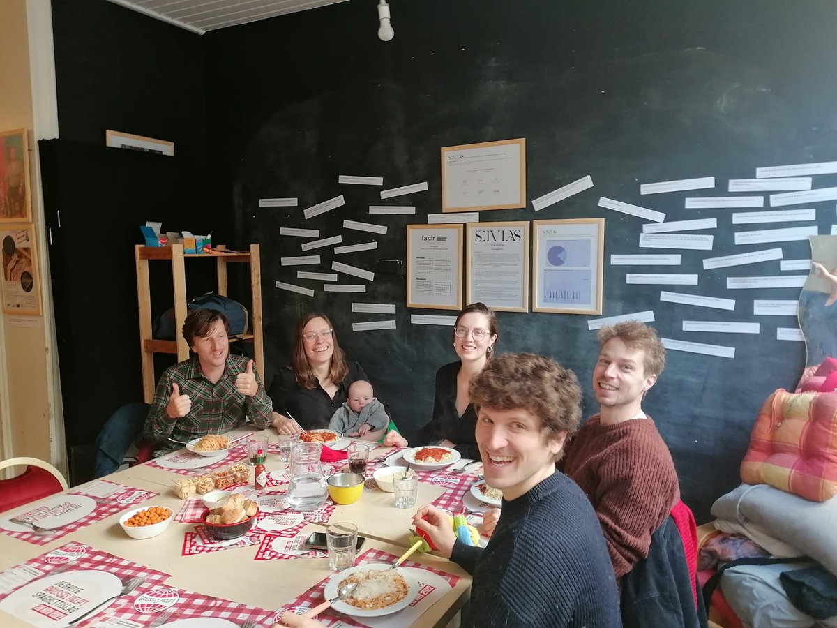 ArcAsbl's tweet photo. On est prêt.e.s pour le deuxième service !  
@BRUZZbe
#Kinumai 
 #spaghettislag #BrusselHelpt https://t.co/EOL4lmsAn3