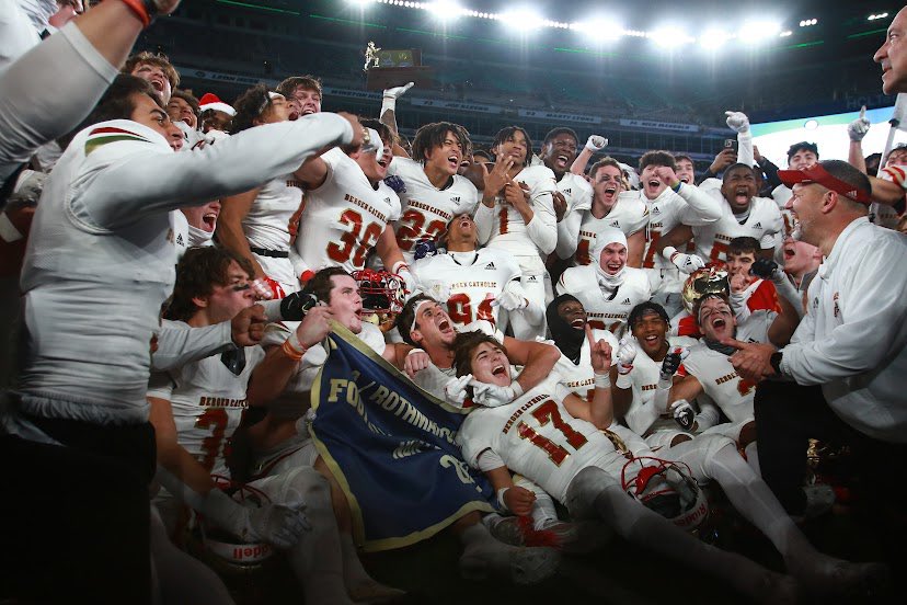 carti_christian's tweet photo. Can’t even explain what this team means to me. No one could understand all this hard work we put into this. From 6am lifts to this day. Wouldn’t want to do it with any other group of kids. So proud of this family and oh what a day it is to be a Crusader. BACK 2 BACK🤷‍♂️🤷‍♂️ https://t.co/ArEtYwryBx
