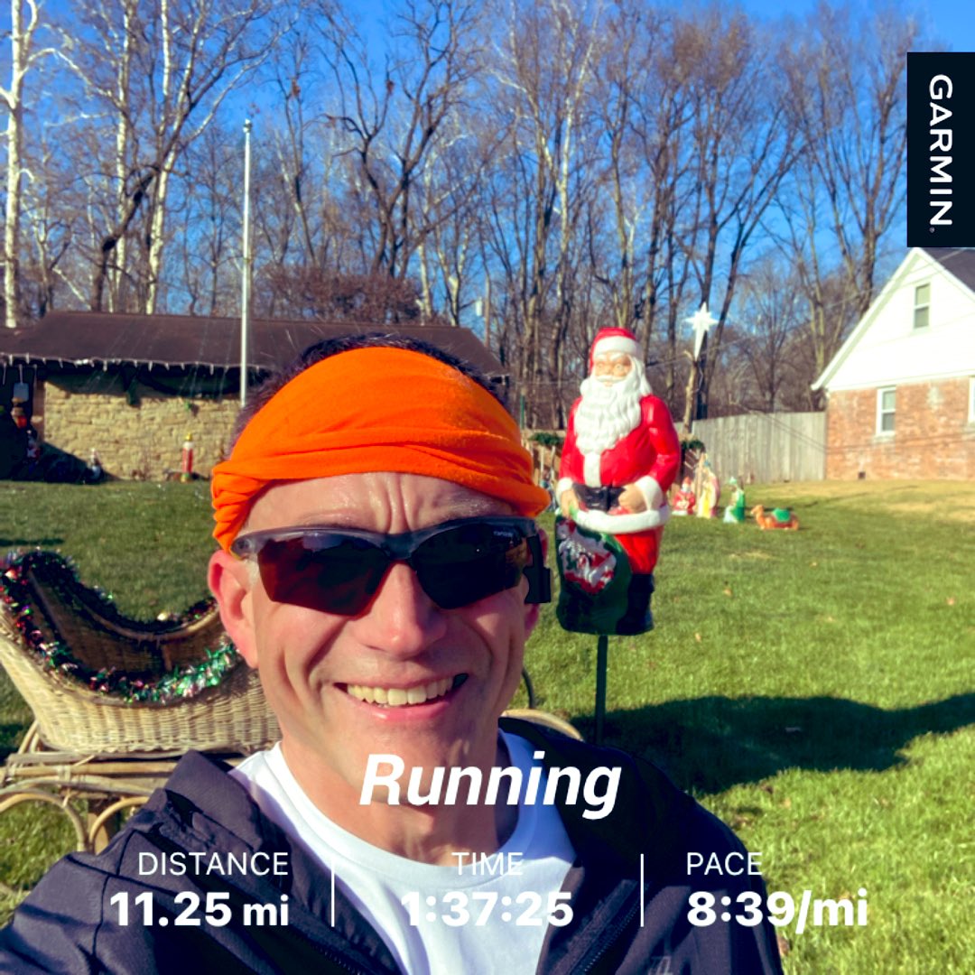 jaredjogs's tweet photo. Great long ๐โโ๏ธ today. ๐ก๏ธ rose quickly so I had to shed some ๐งฃ๐งค๐ฅต. ๐
is starting to pop up everywhere ๐#runchat #getsomemiles #santascoming https://t.co/8A3QPfRkgR