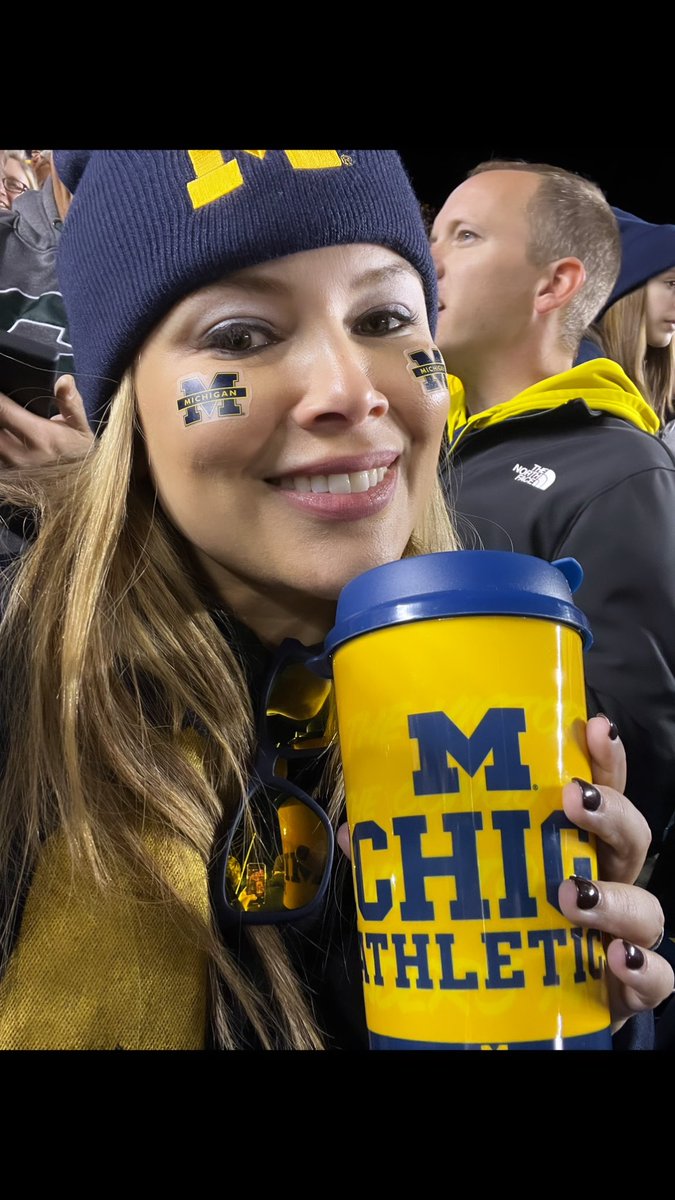 VTartak's tweet photo. Rooting for the boys today! #GoBlue https://t.co/hieVaDQDYr