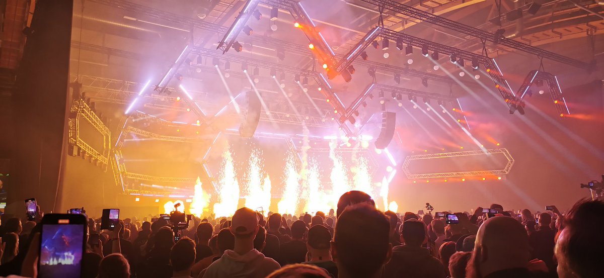 minna2k's tweet photo. What a week with @EsportsResNet at #ERNC22 and @DreamHack Winter 22 in beautiful Jönköping! Interesting new research, insightful discussions, the best conference atmosphere, and lovely people! Special thanks to
@t0bs3n, @DrBrianMcCauley, @JuliaHiltscher &amp; co! https://t.co/dm79s3uPUp
