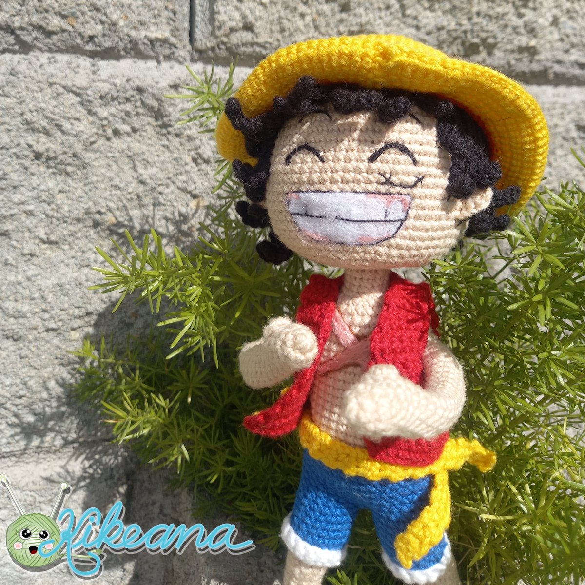 El mayor sueño de Monkey D. Luffy es  convertirse en el próximo Rey de los Piratas 👒☠️, y encontrar el legendario tesoro conocido como el "One Piece"❤️, ¿te gustaria acompañarlo en su gran aventura 😁? 
.
#Kikeana #Amigurumi #onepieceluffy #onepieceanime