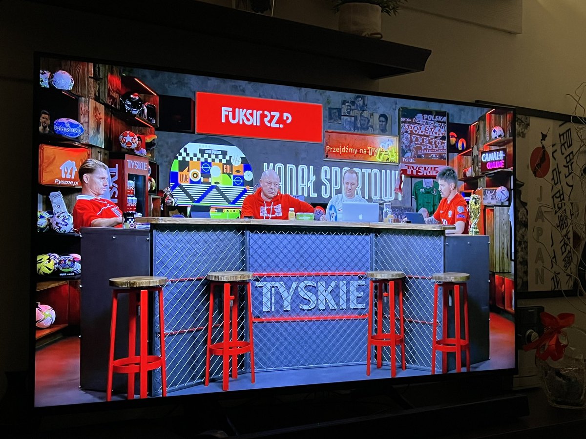 MichaCiok's tweet photo. #hejtpark @Sportowy_Kanal 
@W_Kowal @TSmokowski @wichniarek18 @mRokuszewski 
Piękny dzień #POLvsKSA 2:0💪 https://t.co/5ILhCUnCln