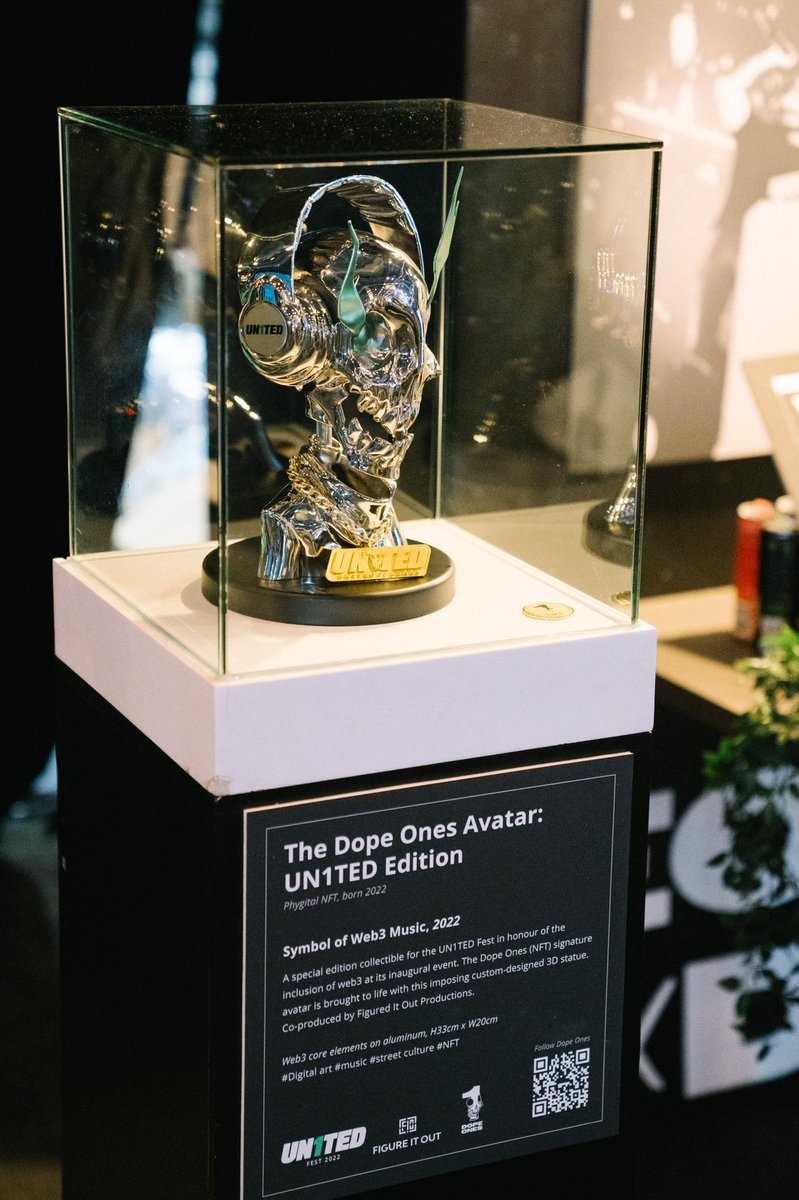 figureioprod_'s tweet photo. The Dope Ones Avatar, UN1TED Edition

 A symbol of Web3 Music, 2022

The DOPE ONES (NFT) signature avatar is brought to life with an imposing custom designed 3D statue. 

Co-produced by @figureioprod_ 

Web3 Music Collective @DopeOnesNFT 

#phygital #nft #web3 https://t.co/e8b4Iip9QA