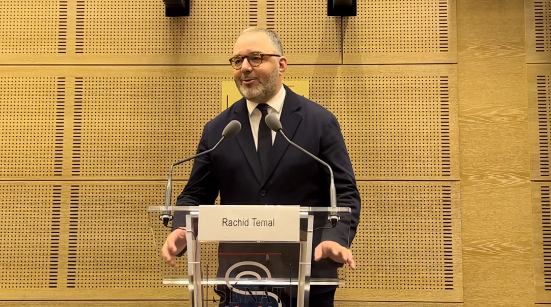 RachidTemal's tweet photo. Heureux d´accueillir et d’introduire « La rencontre nationale 2022 de l’Association France Algérie » présidée par mon ami @montebourg. 

De nombreux échanges et débats avec la société civile autour de la thématique « France Algérie : agir aujourd’hui pour demain ». 

🇫🇷🇩🇿 https://t.co/B9HMW1Lxu1