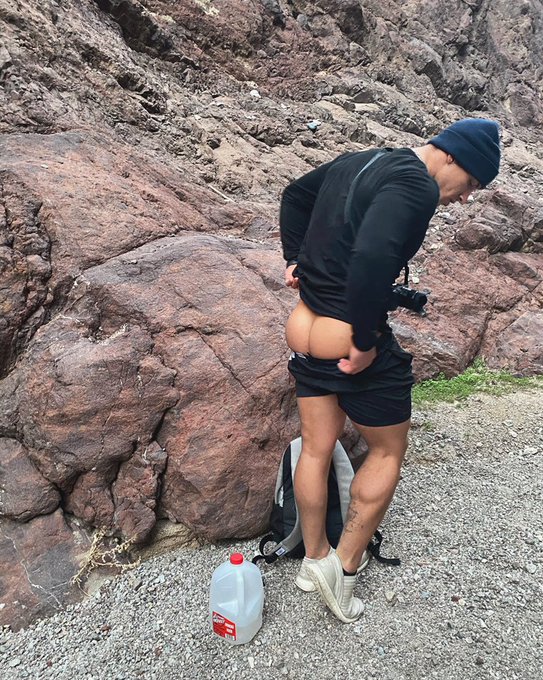 hiking a long trail today 🥾 https://t.co/9wZnUNM0F1