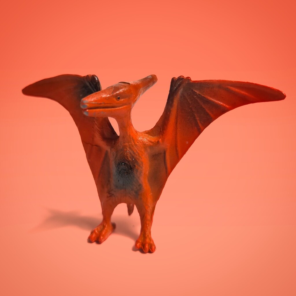 Tread78's tweet photo. Everything is amazing #dinosaur #toy #closeup #phonephotography #retouching #closeupshot #closeupphoto #dino #colour https://t.co/cwl5SI89VG https://t.co/eEMEJvBlun