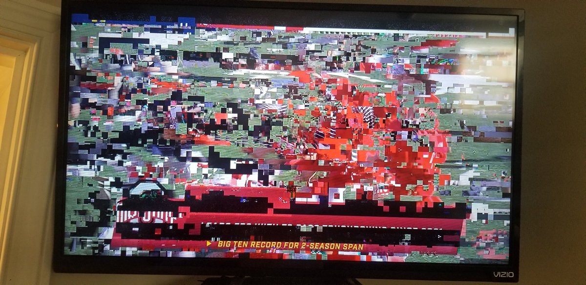 DianaFlickinger's tweet photo. Anyone else having trouble viewing @CFBONFOX ? Does @CollegeGameDay have a scrambler running on them? 😂 @OhioStateFB https://t.co/QoB6mn87i9