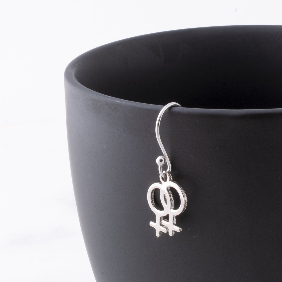 WomenArePeopleToo tweet media