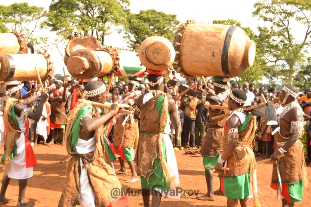 MuramvyaProv's tweet photo. Ce samedi le 26/11/2022,toutes les provinces du #Burundi y compris celle de @MuramvyaProv ont participé au #Festival_concours pour la 7ème fois à la capitale politique @Gitega.Dans ce concours, @MuramvyaProv décroche la 2 ème place avec un score de 89,9%.

@MinEACJSCBdi 
#Ayiwacu https://t.co/Zn73mO8eOt