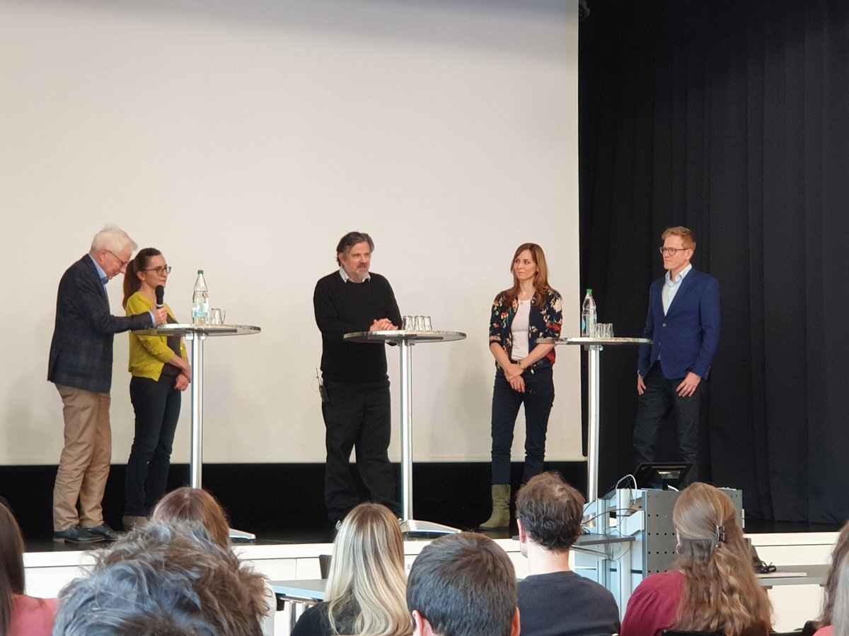 Wissen, was die Berner Medienwelt aktuell beschäftigt. War am Berner Medientag und konnte den Puls fühlen. Habe dabei viele bekannte Gesichter und ehemalige Kolleginnen und Kollegen getroffen. War schön. Gab gute Gespräche. Danke für die Organisation <a href="/medientag_be/">Berner Medientag</a> #bmt22