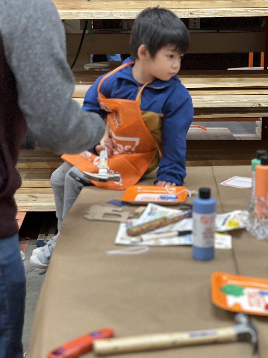 DeangeloBHD6838's tweet photo. Kids workshop Today at 6838 @lailoniroberts @Hd260Lynn @THDLuisC @Ade_THD https://t.co/sSaGIU0otW