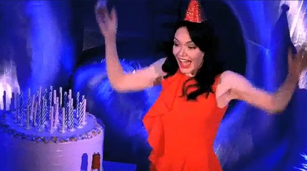 moxysphinx's tweet photo. happy birthday queen we love and miss you!! https://t.co/ncHbN8sIa7