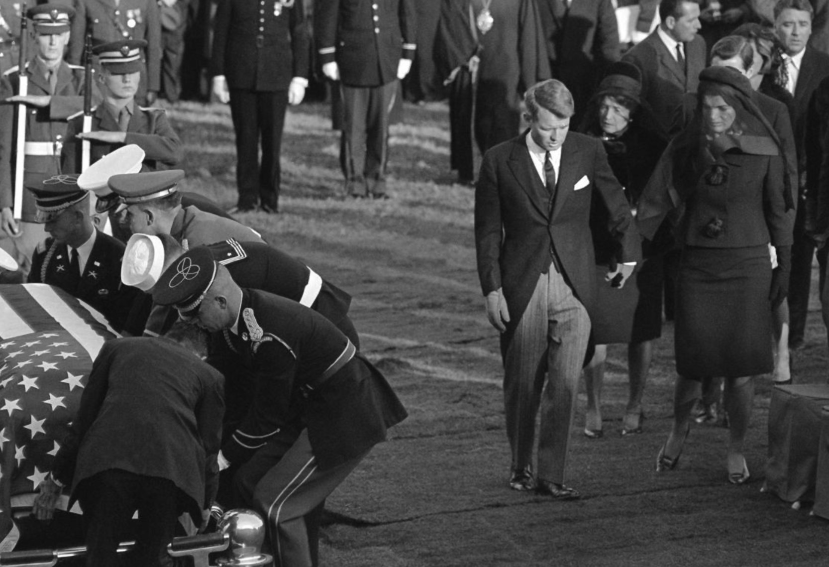 michael-beschloss-on-twitter-near-end-of-burial-service-arlington
