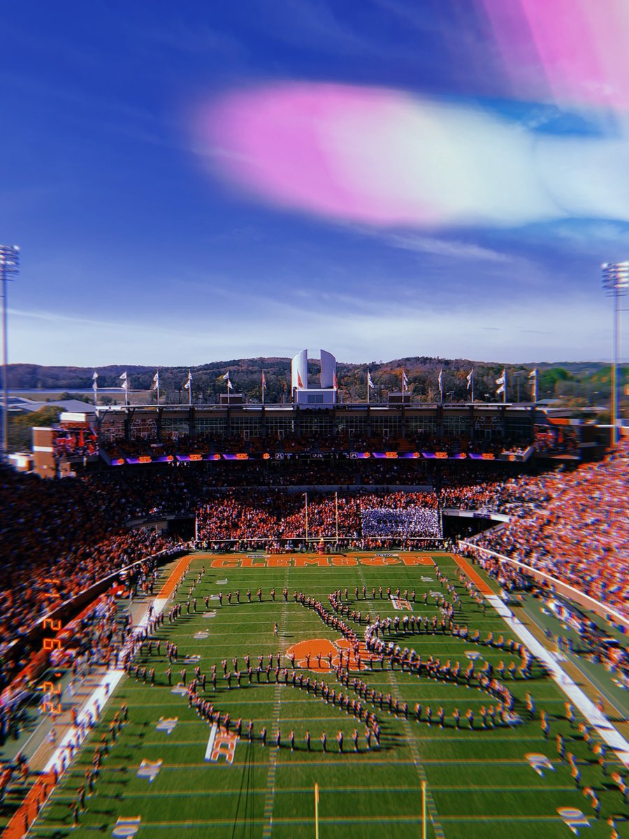 ClemsonFB's tweet photo. one last ride. https://t.co/uRUyoPCJ0z