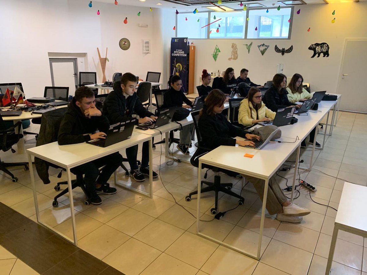 NGO_PEN's tweet photo. In the coming days, they will delve deeper into Back-end web development🧐, asynchronous programming, HTTP requests and MongoDB databases.
#Techstitution is supported by @UNICEFKosovo Programme and implemented by PEN. https://t.co/iRhUbmkexN