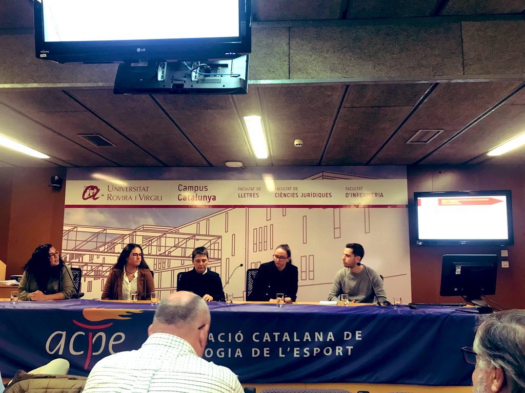 Associació Catalana de Psicologia de l'Esport (@acpepsiesport) on Twitter photo A les jornades també hem dedicat un espai a la presentació de comunicacions lliures. <a href="/fiorelavaggi/">Fiore Lavaggi</a> <a href="/estrellatonyy/">Tony Estrella</a> <a href="/CarlaAlfonso__/">Carla Alfonso</a> i Lourdes Carrascón ens han presentat les seves principals línies de recerca i intervenció #JornadesACPE22 A les jornades també hem dedicat un espai a la presentació de comunicacions lliures. <a href="/fiorelavaggi/">Fiore Lavaggi</a> <a href="/estrellatonyy/">Tony Estrella</a> <a href="/CarlaAlfonso__/">Carla Alfonso</a> i Lourdes Carrascón ens han presentat les seves principals línies de recerca i intervenció #JornadesACPE22