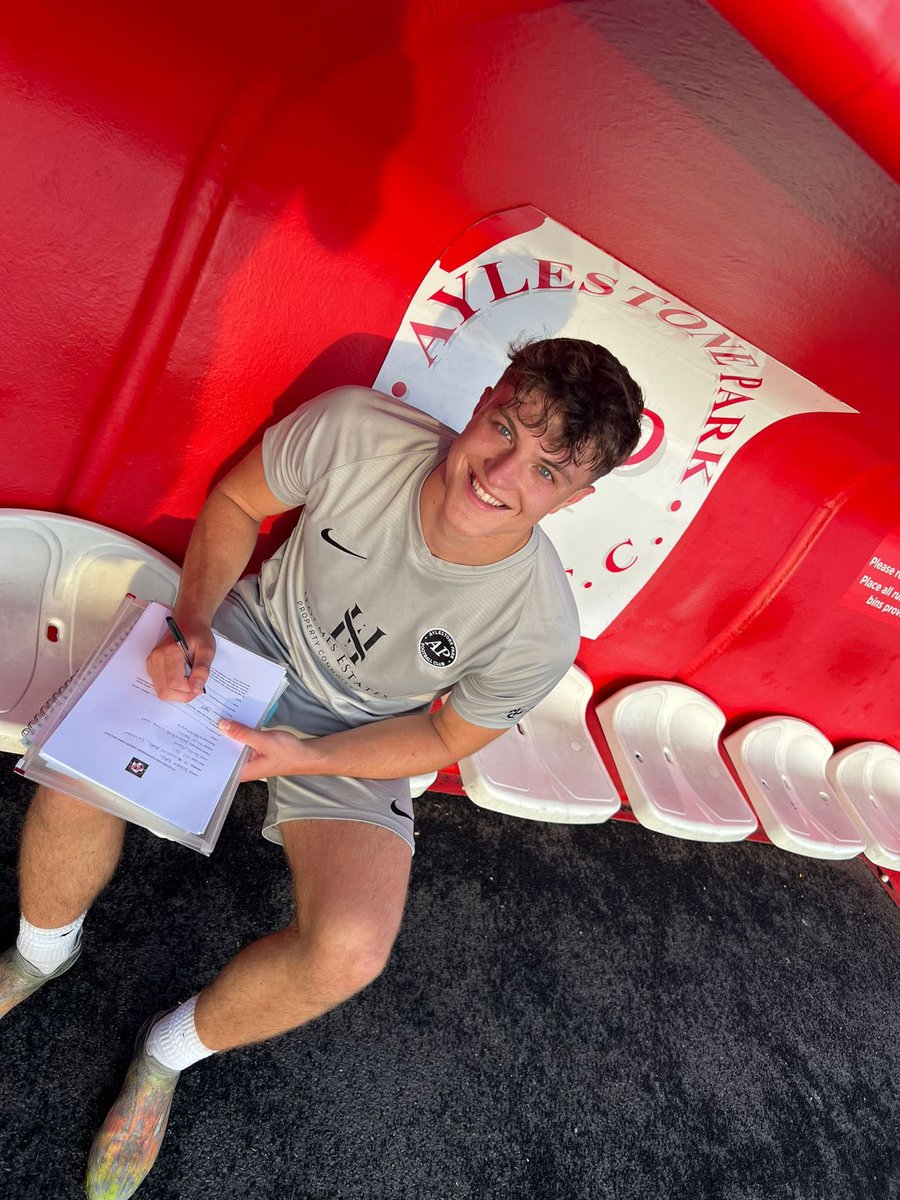 john greaves (@johngreaves4) on Twitter photo Congratulations to 17 year old Joe Ball in bagging his first goal for the first team today alongside 3 other 18 year olds in our 8-0 win against Holwell Sports 😳😜how much 🤣🤣🤣 don’t break the bank!
<a href="/officialAPFC/">Aylestone Park FC</a> <a href="/GedlingMWFC/">Gedling Miners Welfare FC</a> 🤣<a href="/_joeball9/">Joe</a> Congratulations to 17 year old Joe Ball in bagging his first goal for the first team today alongside 3 other 18 year olds in our 8-0 win against Holwell Sports 😳😜how much 🤣🤣🤣 don’t break the bank!
<a href="/officialAPFC/">Aylestone Park FC</a> <a href="/GedlingMWFC/">Gedling Miners Welfare FC</a> 🤣<a href="/_joeball9/">Joe</a>