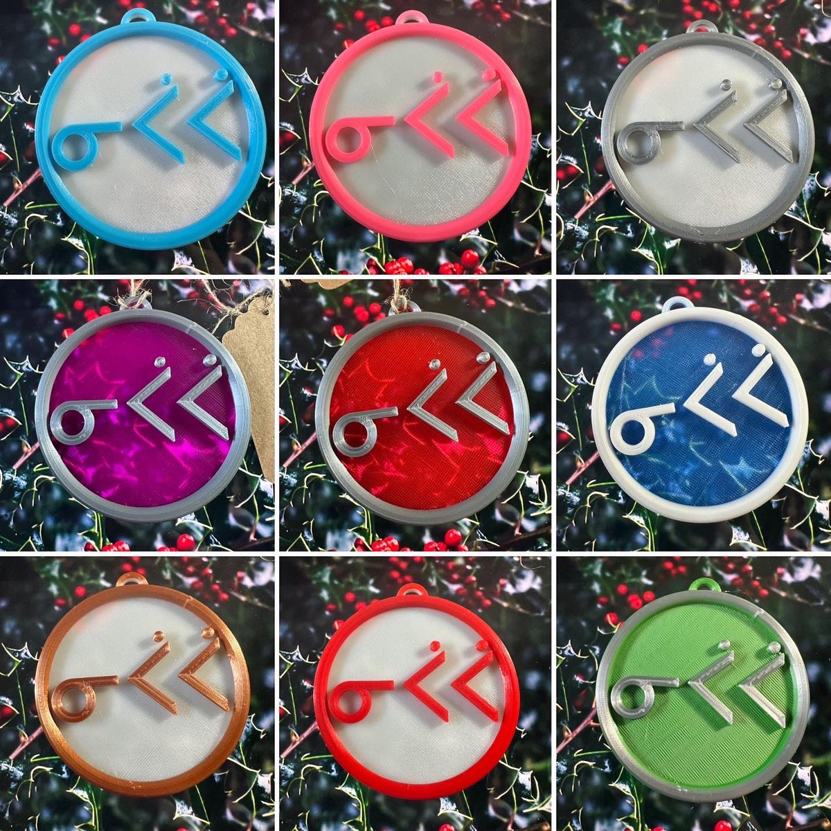 3DBeadBee's tweet photo. Limited edition Cree decor/ornaments!
$40 cnd each or 6 for $200 (mix and match of colours/terms allowed) this post showcases the ones that say nipâpâ, one of the ways to say my dad in Cree. 
Whether you want to add a little Cree to your tree, hang it up in a window year round, https://t.co/FtWnE2uAZO