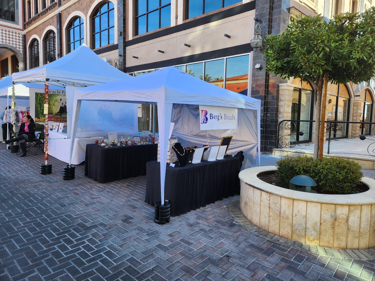 GJBergBeads's tweet photo. Ready for Small Business Saturday.  Stop and buy. https://t.co/tozRwIRNp6