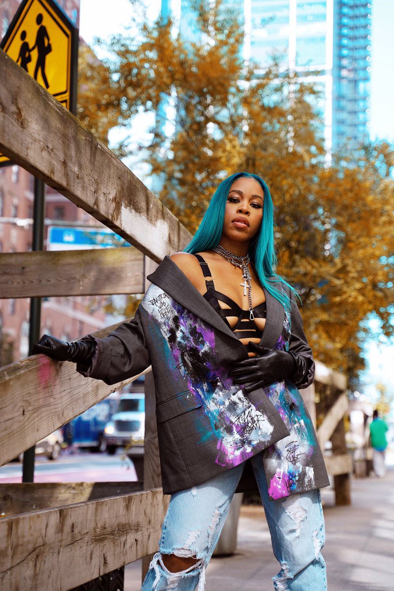 TheCrowdUpdater's tweet photo. Phillyโs own Gogo Morrow, looking beautiful ๐๐
๐ฝ for #UnclearMagazine.
๐ธ: @camiliberty https://t.co/iiocHJdaFu