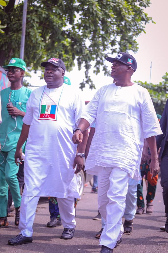 BashdaWeb3's tweet photo. Sen. Teslim Folarin in Lagos for #LagosAPCRally
Tessy nation
#sweepitclean https://t.co/IJHp0Lr9wY