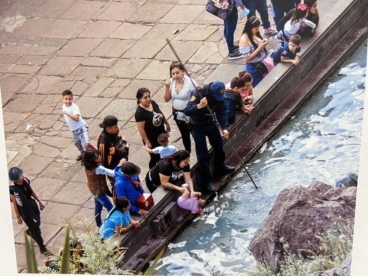 ECUMX's tweet photo. La Asociación Visión Urbana Multidisciplinaria y la licenciatura @UrbanismoUNAM junto con la #ANEDUP organizaron un concurso de fotografía, entre las que se encuentran: https://t.co/bv67ZFU9h9