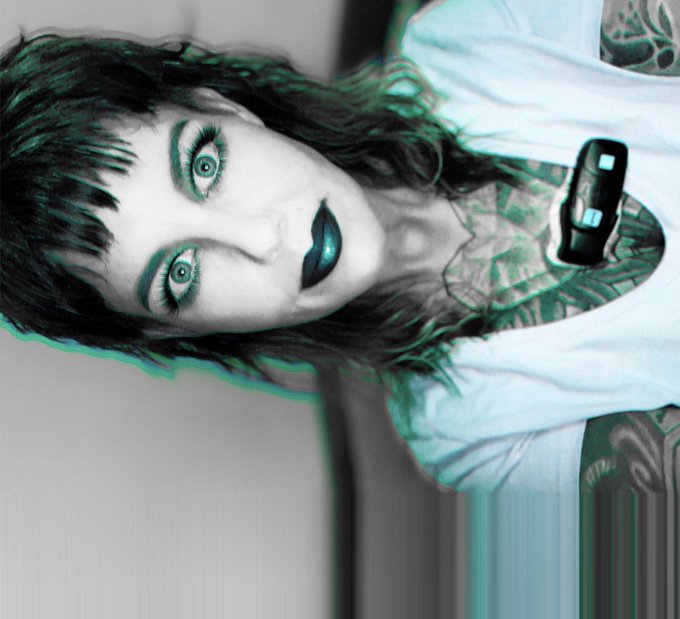 TEAL 🖤 https://t.co/C9OQngdaND<a href="/tag/tbt"class="tags"><span>#tbt</span></a>