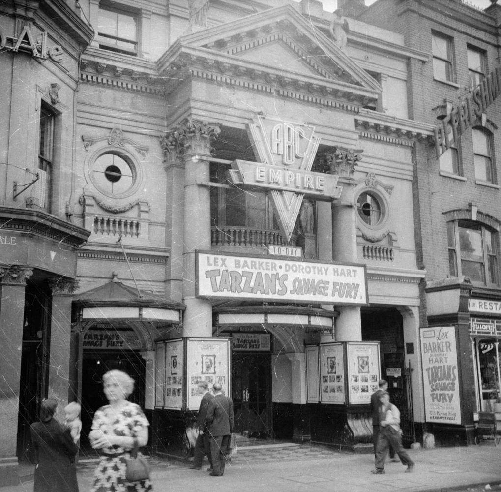 Curious where this cinema once stood? I'm doing one more 'Islington's Big Screens' walk this year, on Wed 7 Dec at 2pm.  It's a stroll through more than 100 of cinema-going and  an "insightful tour for film lovers and London history fans alike." Tickets 👇🏻islingtonsbigscreens.eventbrite.com