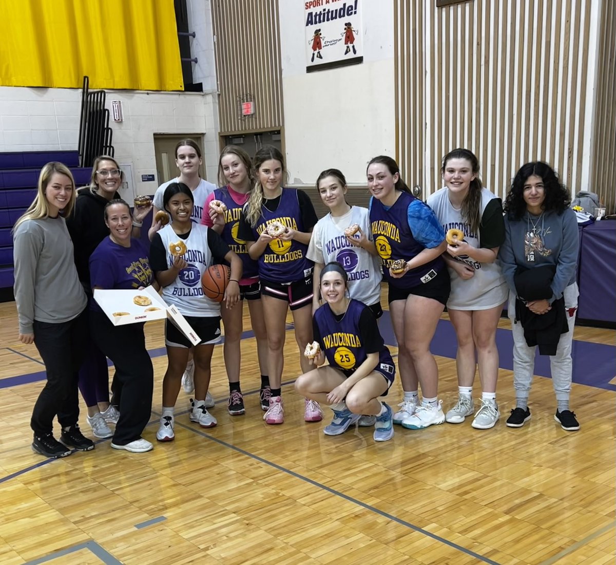 BSKUPS's tweet image. Cannot think of a better way to spend my birthday morning than with these amazing young ladies! 💜💛🏀💛💜Thanks @GOWHS_GirlsBB &amp;amp; Coach Dennis for the birthday wishes! @BulldogLife_WHS #wearefamily #38isgreat #letsgodogs