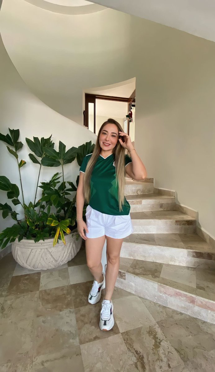 ¡Hoy ganamos con México!🇲🇽 
Vamos 🙌🏻 #MexicoVsArgentina #Qatar2022 #FelizSabado #MexicoSiPuedes