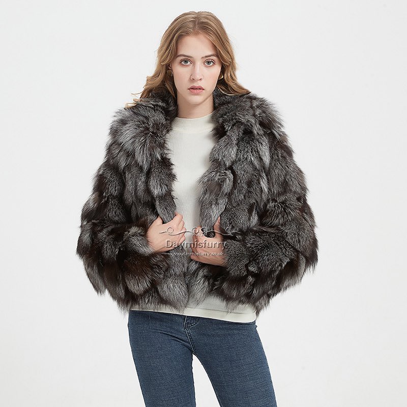 DAYMISFURRY's tweet photo. Instantly recognizable investment piece that you will treasure for seasons to come. #foxfurcoat #foxfurjacket #ootd #furcoat #coat #furjackets #jacket #womenswear #womenfashion #womenstyle #womenoutfit #ladyfashion #ladystyle #ladyoutfits #clothing #garment #outfits #outwear https://t.co/xtGrS9j6it