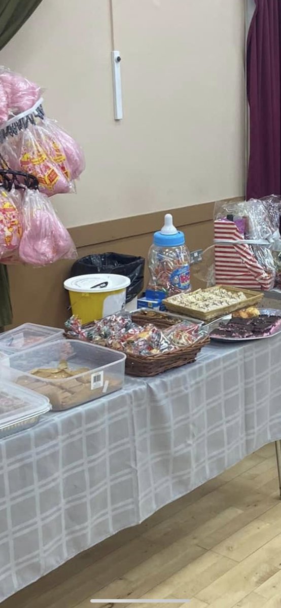 DoranTimson's tweet photo. Great to be joined by Miles Briggs MSP at the Broxburn Gala Christmas Fayre today, lots of money raised for the Broxburn Gala Day  and loads of other great stalls too. Thank you to you all for buying the wonderful home baking, Great day had by all. https://t.co/wHvktJSyvr