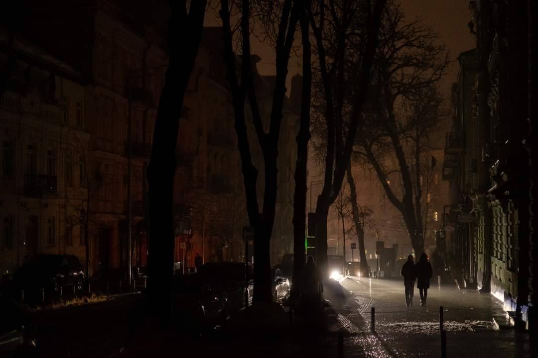 DefenceU's tweet photo. Without light. Without heat. Without water. Without connection. Just as long as we are without you, russians!

Photo: Evgeniy Maloletka
Vladyslav Sodel https://t.co/xBTkw5PBvx
