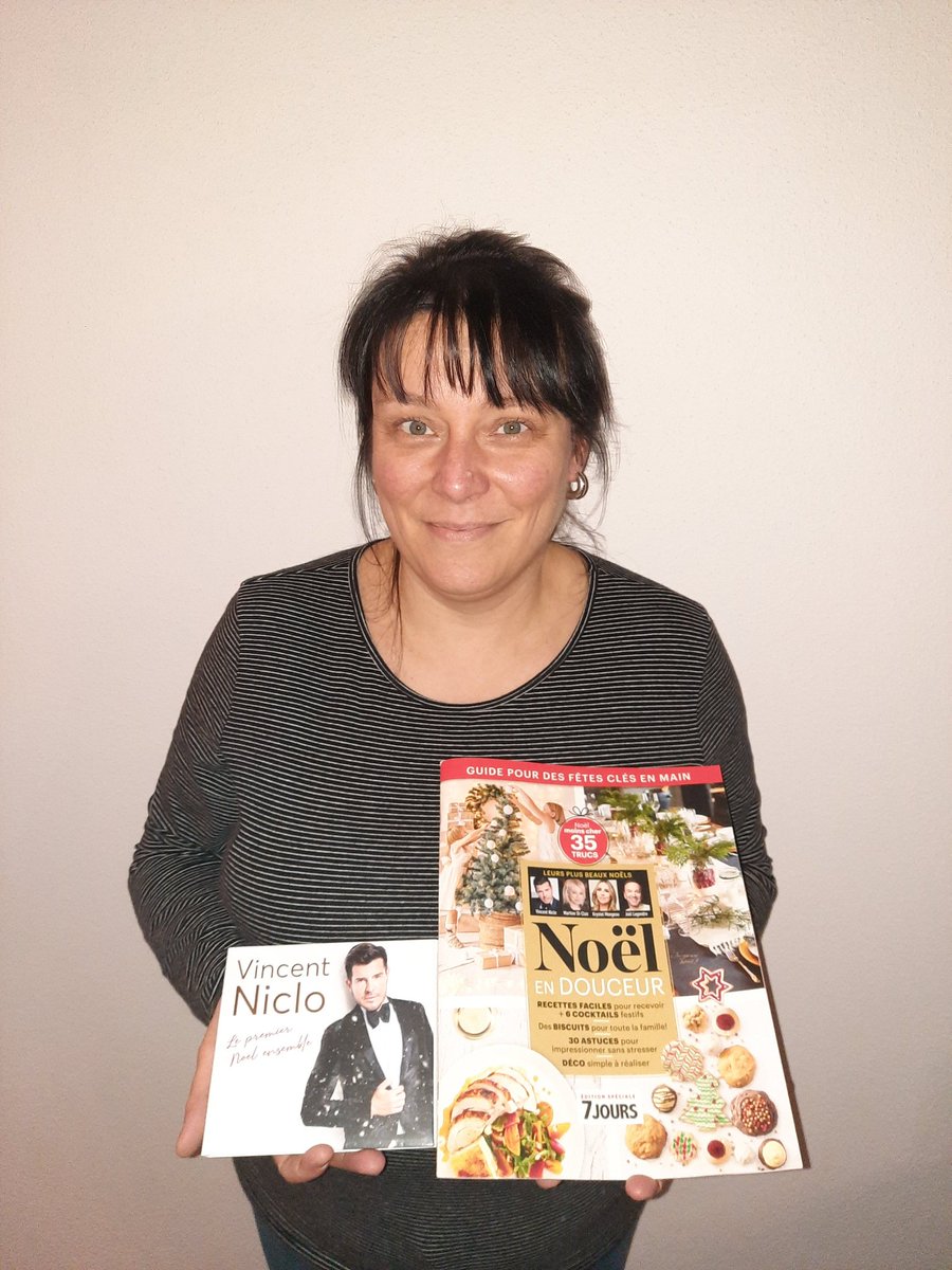MurielRibstein's tweet photo. Cd et magazine de l'album de Noël de Vincent Niclo reçu aujourd'hui, une pure merveille 🎅🧑‍🎄 impossible n'est pas alsacien, gros bisous Vincent et bonne tournée à vous 😘😉 https://t.co/CZ6PX1EQp5