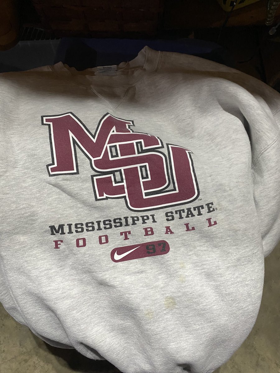 CoachAdamD's tweet photo. Just reclaimed this beauty from my parents house. @InterlockingMSU #97team https://t.co/kld1HbL4PH