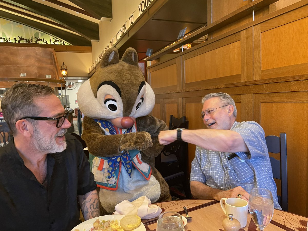 Jeffrey Dean Morgan tweet media