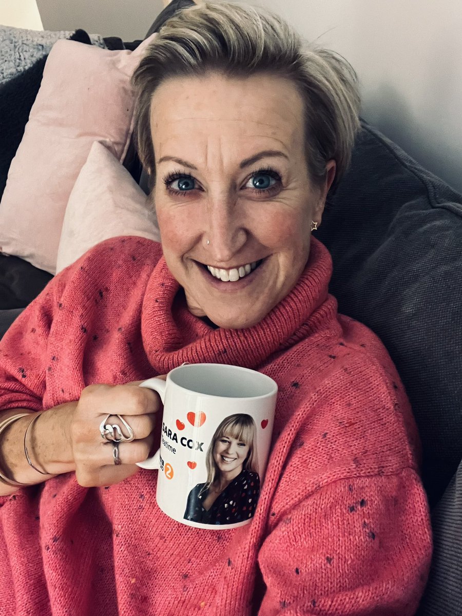 b_therealzoe's tweet photo. Double whammy today - received my @sarajcox mug (thank you!!) &amp; finished @6PackRevolution “coincidence” ♥️💪🏻💥 https://t.co/GSqMQvVLdw