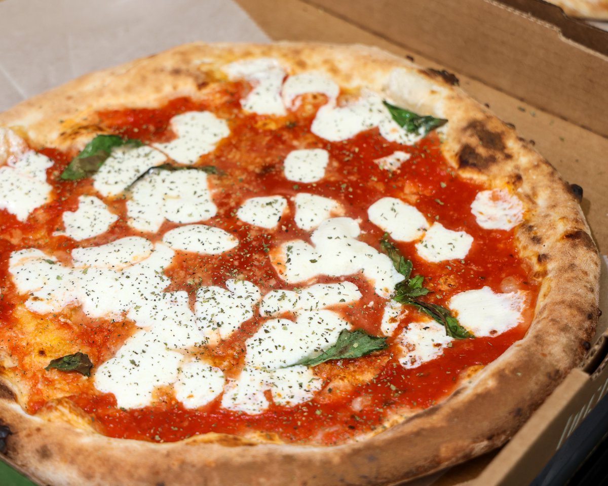 lucia_pizzeria's tweet photo. No more Thanksgiving leftovers? We've got you covered with @ToastTab delivery! #fooddelivery #toasttab https://t.co/bDc1pOT8HV