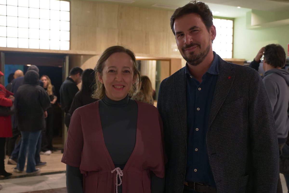 Rap, ciencia y juventud 💥🎤 Gran concierto en el Círculo con los ganadores de #RAPconCienciaCSIC, los raperos De la Lastra y Arché, la Joven Orquesta de Estudiantes y Colegios Mayores y @ElChojin_net. ¡Gracias a <a href="/delPinoE/">Eloísa del Pino</a>, presidenta del <a href="/CSIC/">CSIC</a>, por acompañarnos!