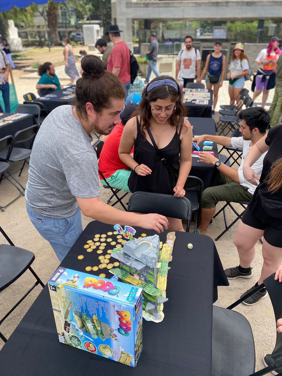 Muni_provi's tweet photo. JUEGOS EN EL PARQUE🎲🃏
¡No te quedes #mepple!🤭Te esperamos a ti y a todos los #habitantes, en Parque de Las Esculturas, hoy y este 26/11, para #ñoñear y jugar. Más info, acá👉🏽 https://t.co/j1Uaja8I8n https://t.co/FSH7kx52pR