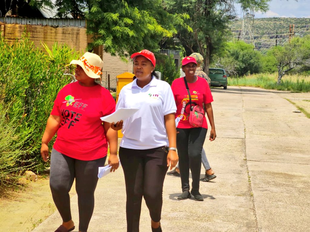 effnorthercape's tweet photo. [Registrations] P3: Alpha Hall VD team doing Door To Door in Ulco Ward 6 for By-elections Registration Weekend.
#RegisterToVoteEFF
@EFFSouthAfrica https://t.co/Q3l25CUrUw